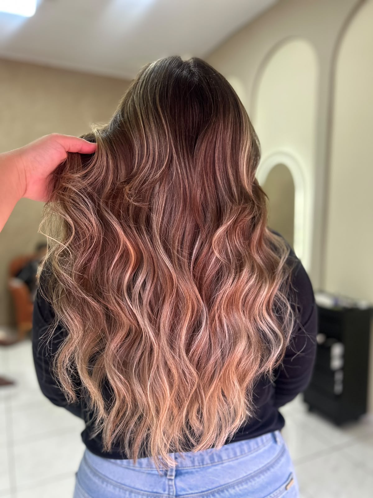Iluminado rosé com ondas